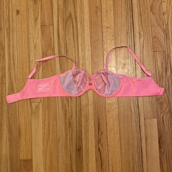 Victoria’s Secret Bra - Picture 8 of 11